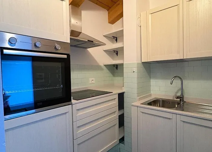 Happy Family In Centro Limone